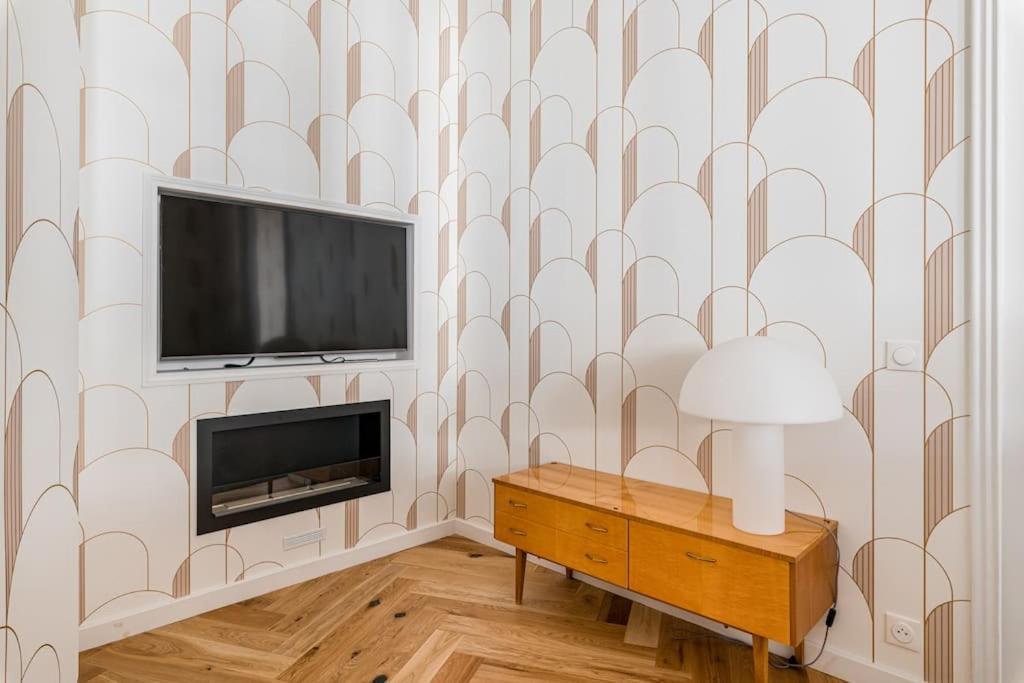 Beige Hospitalite - Apotheose Luxueux- 3 Chambres - Parking Prive Saint-Etienne  Exterior photo